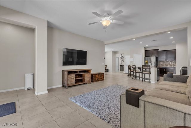 9950 Coyote Echo Court, Las Vegas, NV 89166