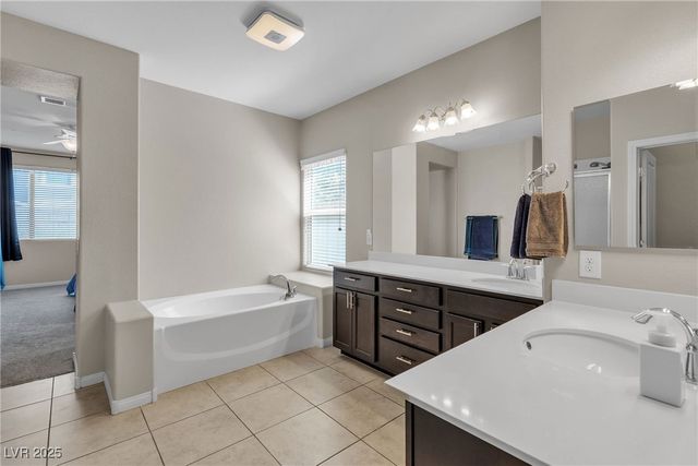 9950 Coyote Echo Court, Las Vegas, NV 89166