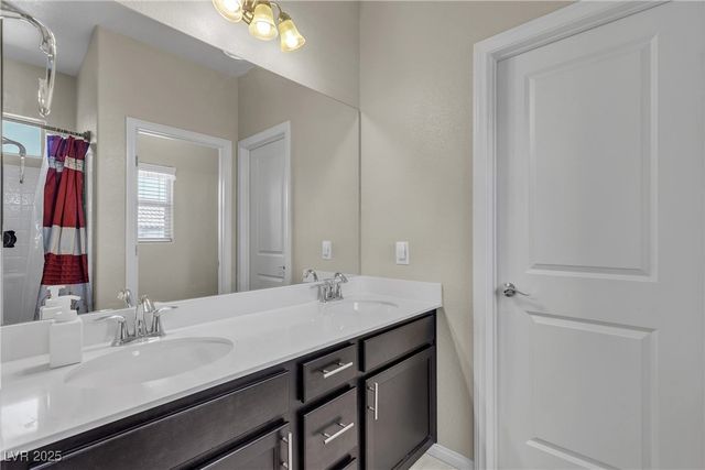 9950 Coyote Echo Court, Las Vegas, NV 89166