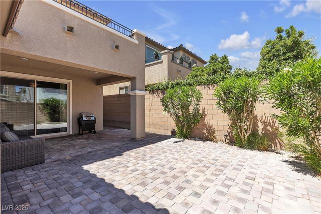 9950 Coyote Echo Court, Las Vegas, NV 89166