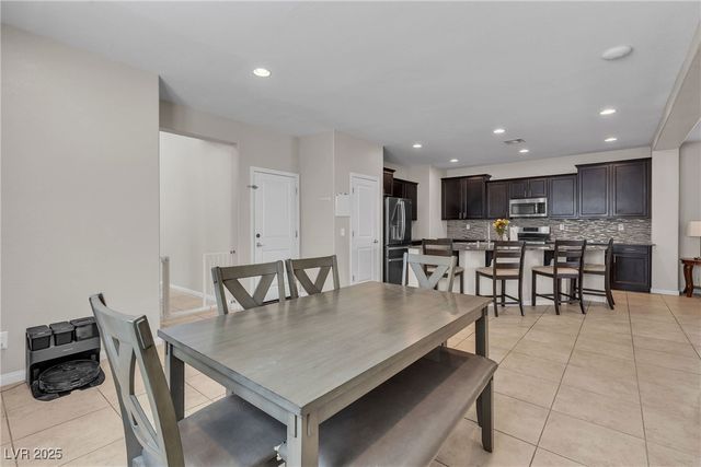 9950 Coyote Echo Court, Las Vegas, NV 89166