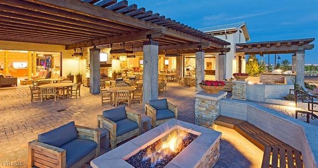 9950 Coyote Echo Court, Las Vegas, NV 89166