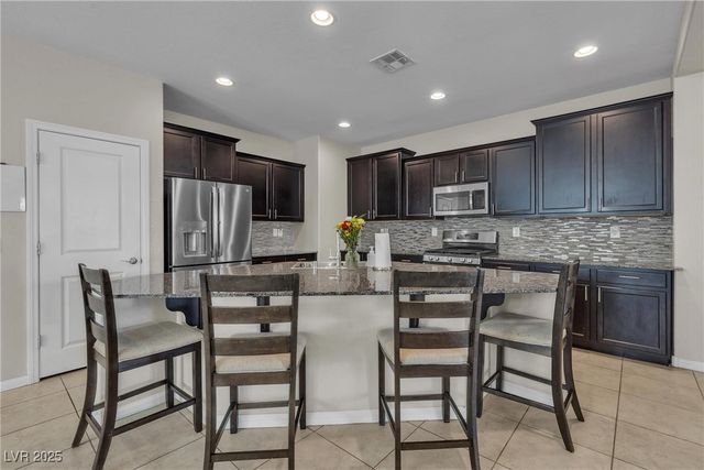 9950 Coyote Echo Court, Las Vegas, NV 89166