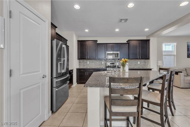 9950 Coyote Echo Court, Las Vegas, NV 89166