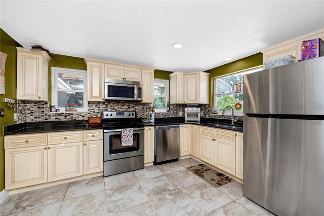 7913 BEASLEY ROAD, Tampa, FL 33615