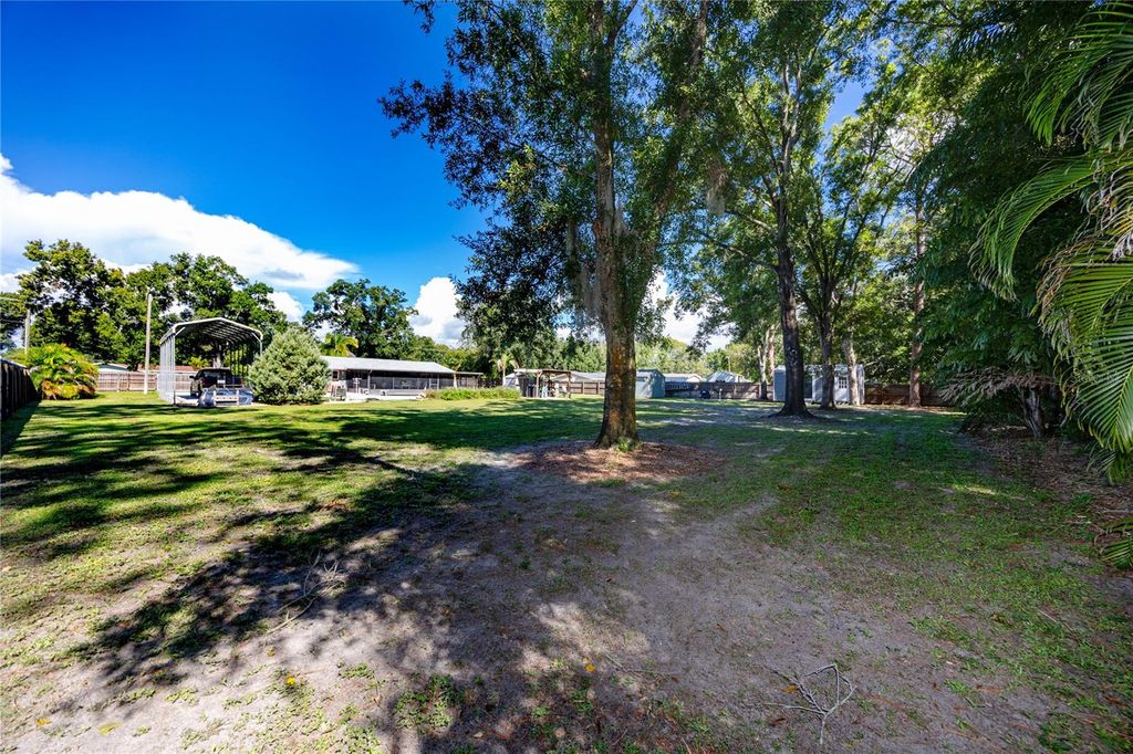 Image 35 of property listing at 7913 BEASLEY ROAD, Tampa, FL 33615