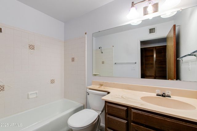 6 E MANZANITA Drive, Phoenix, AZ 85020