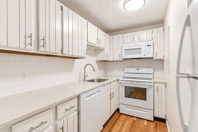 15 Main Street B, Boston, MA 02129