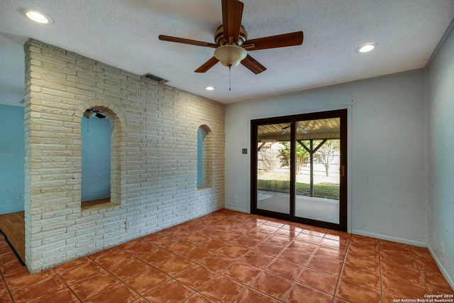 5607 Edie Adams, San Antonio, TX 78240