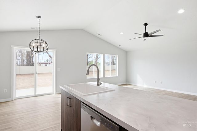 4214 Austin St, Caldwell, ID 83605