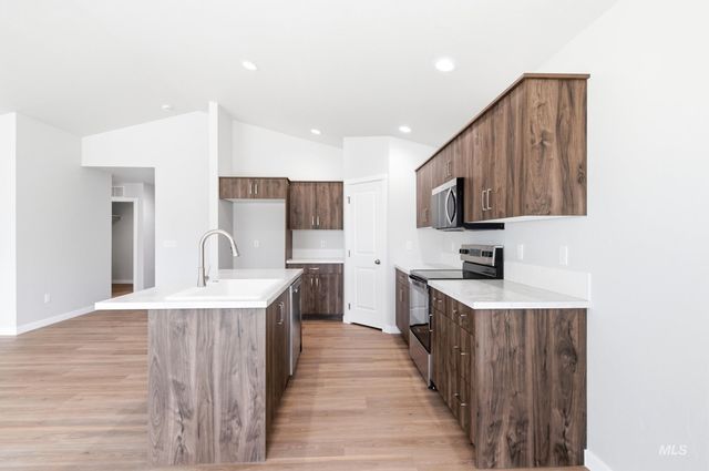 4214 Austin St, Caldwell, ID 83605