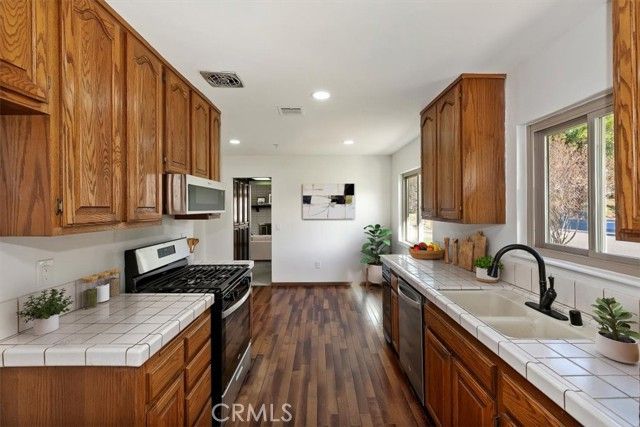 7150 Clydesdale, Highland, CA 92346