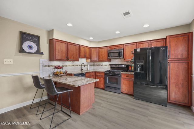 103 Bedford Place, Morganville, NJ 07751