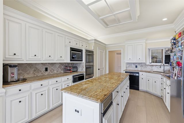 7204 Round Hill Road, Mckinney, TX 75072