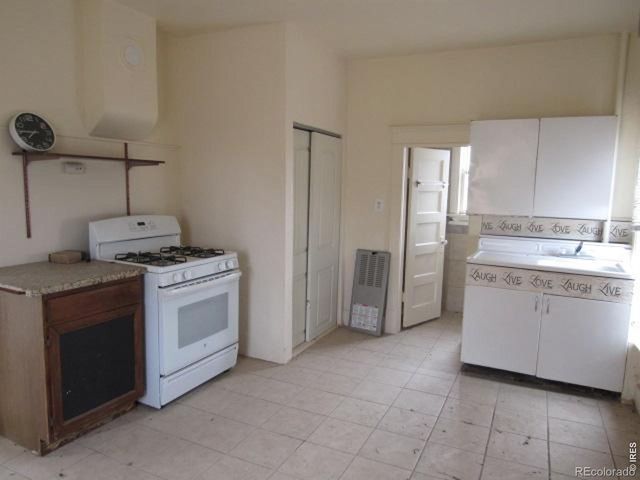 406 Hamilton Street, Sterling, CO 80751