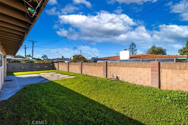 15011 La Mesa, La Mirada, CA 90638