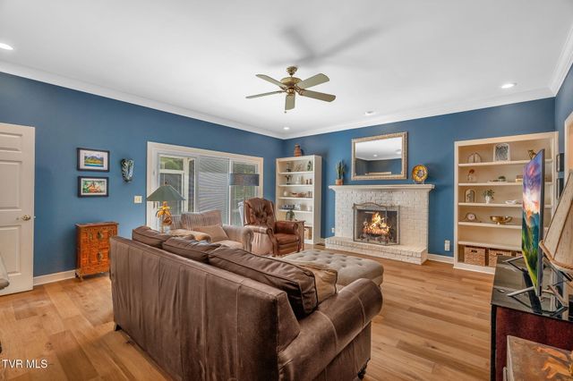4 Roundtree Court, Johnson City, TN 37604