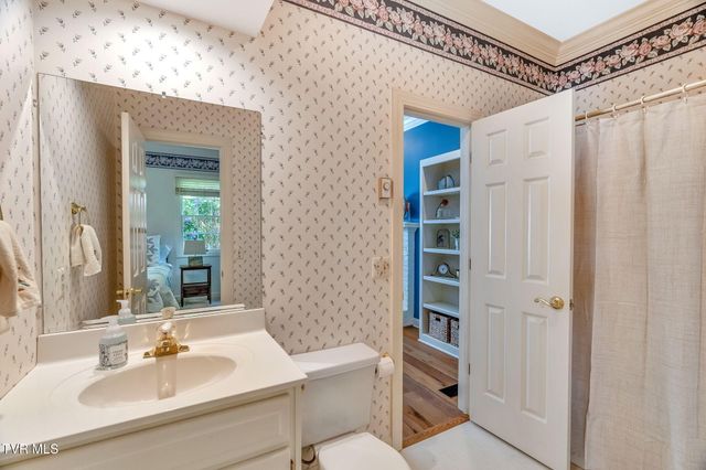 4 Roundtree Court, Johnson City, TN 37604