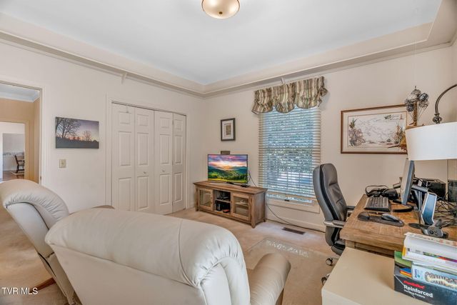 4 Roundtree Court, Johnson City, TN 37604