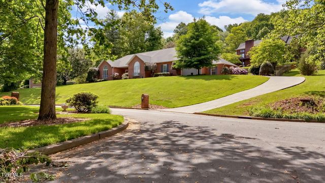 4 Roundtree Court, Johnson City, TN 37604