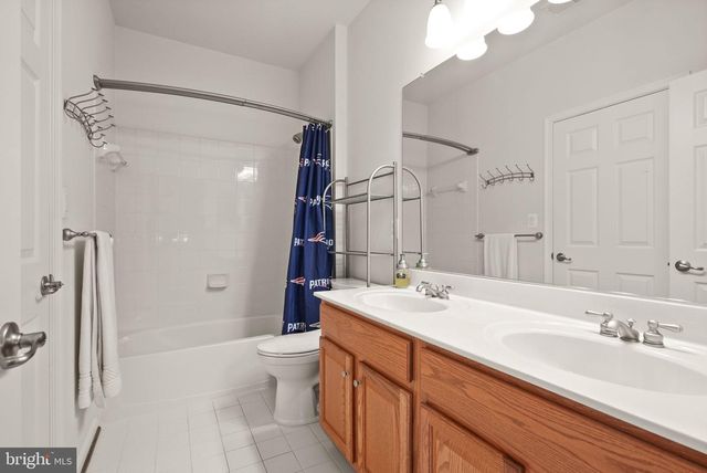 8317 MIDDLE RUDDINGS DR, Lorton, VA 22079
