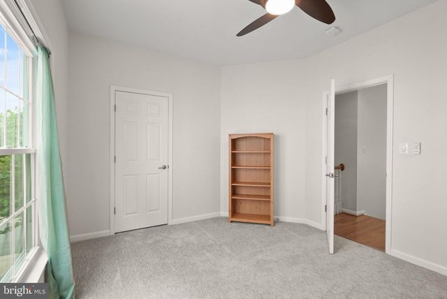 8317 MIDDLE RUDDINGS DR, Lorton, VA 22079