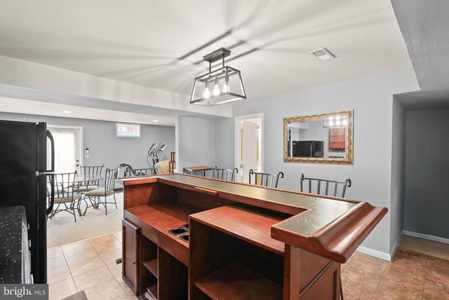 8317 MIDDLE RUDDINGS DR, Lorton, VA 22079