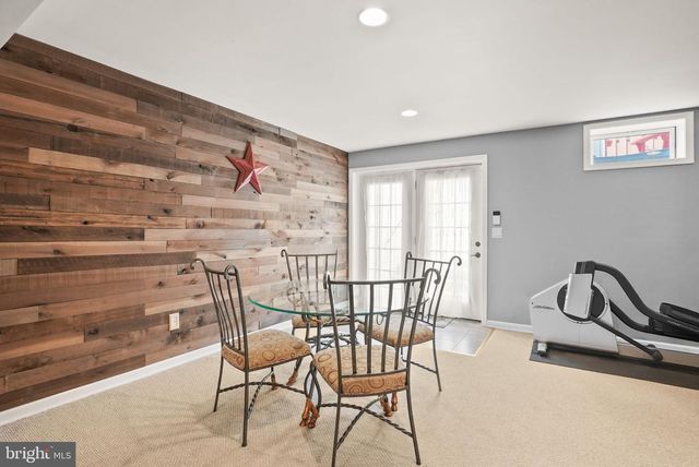 8317 MIDDLE RUDDINGS DR, Lorton, VA 22079