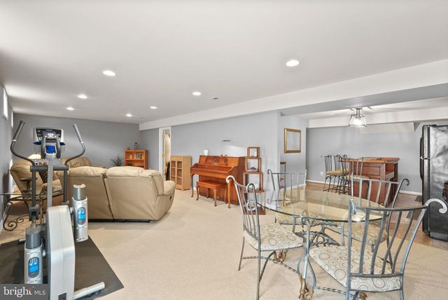 8317 MIDDLE RUDDINGS DR, Lorton, VA 22079