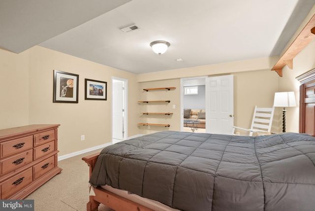 8317 MIDDLE RUDDINGS DR, Lorton, VA 22079