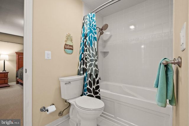8317 MIDDLE RUDDINGS DR, Lorton, VA 22079
