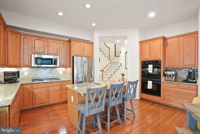 8317 MIDDLE RUDDINGS DR, Lorton, VA 22079