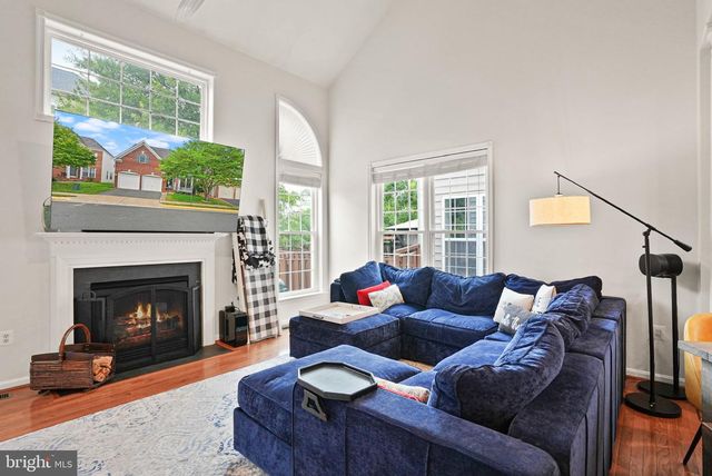 8317 MIDDLE RUDDINGS DR, Lorton, VA 22079