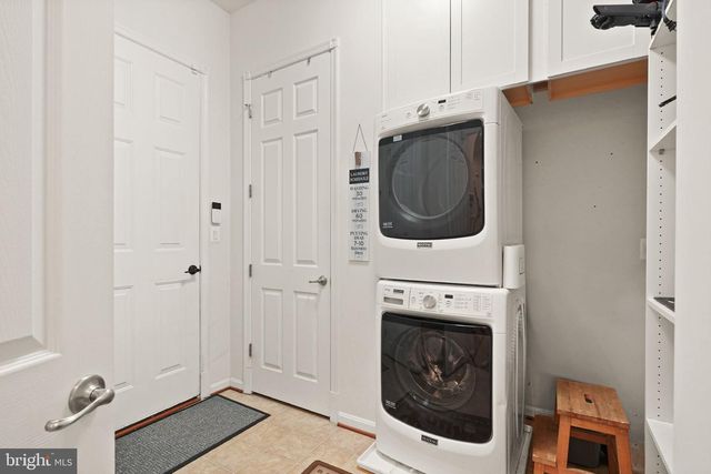 8317 MIDDLE RUDDINGS DR, Lorton, VA 22079