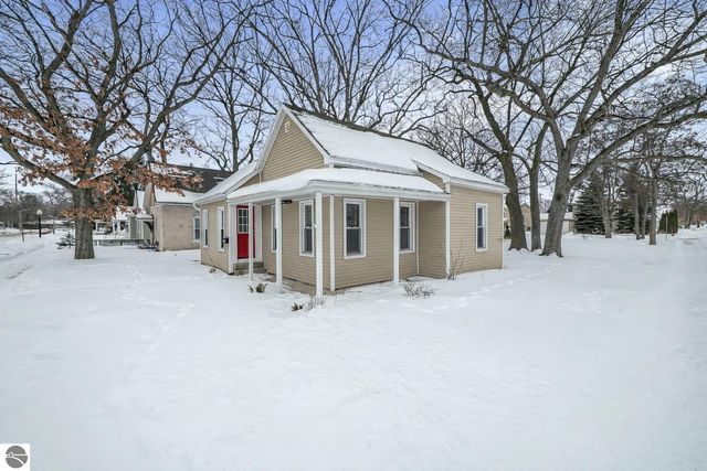 1004 Boyd Avenue, Traverse City, MI 49686