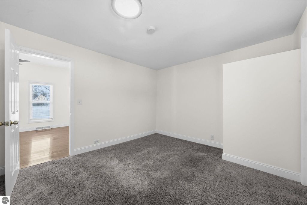 Image 13 of property listing at 1004 Boyd Avenue, Traverse City, MI 49686