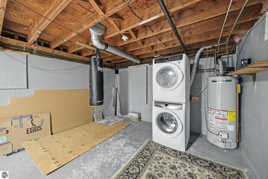 Image 21 of property listing at 1004 Boyd Avenue, Traverse City, MI 49686