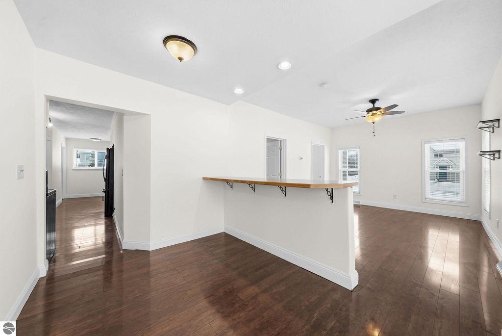 Image 9 of property listing at 1004 Boyd Avenue, Traverse City, MI 49686