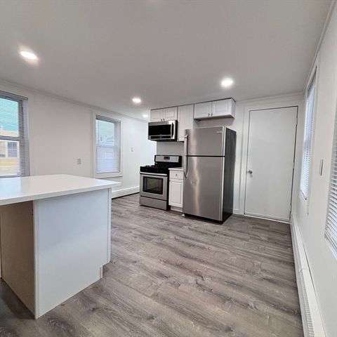 12 Pine St 2, Attleboro, MA 02703