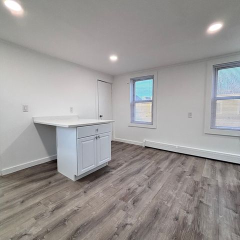 12 Pine St 2, Attleboro, MA 02703