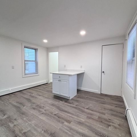 12 Pine St 2, Attleboro, MA 02703