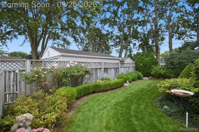 8444 Hettenberger Avenue, Warren, MI 48093