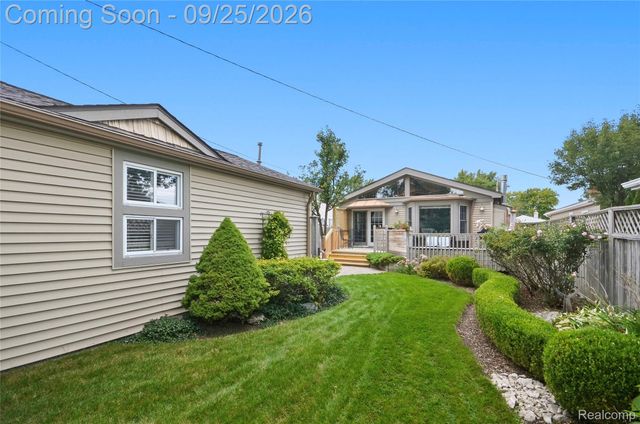 8444 Hettenberger Avenue, Warren, MI 48093