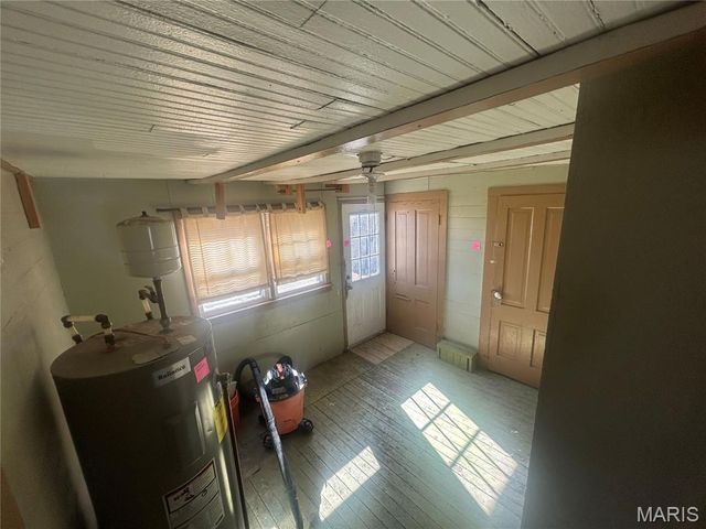 98 SW 200` AVE, Carrollton, IL 62016