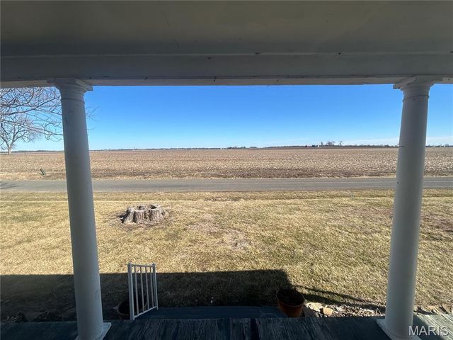 98 SW 200` AVE, Carrollton, IL 62016