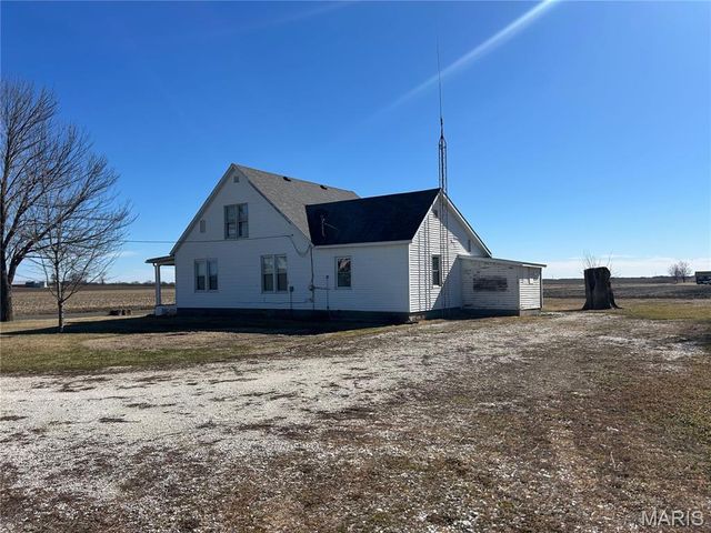 98 SW 200` AVE, Carrollton, IL 62016