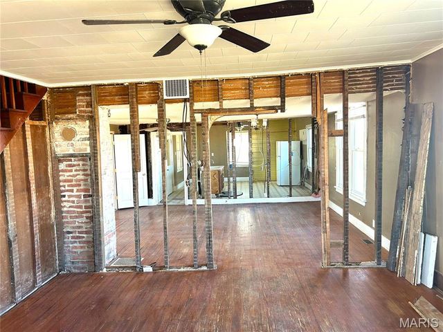 98 SW 200` AVE, Carrollton, IL 62016