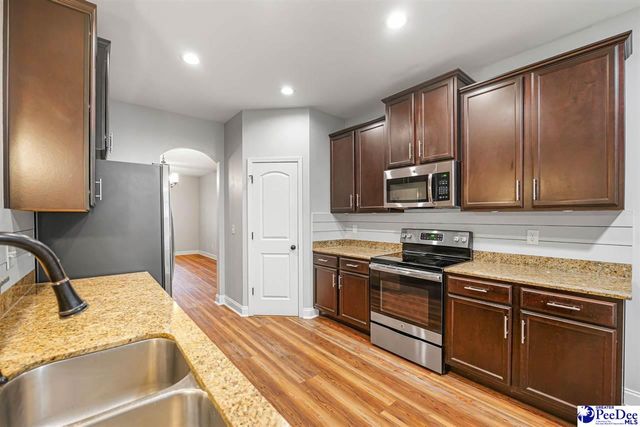 323 Deerwood Drive, Hartsville, SC 29550