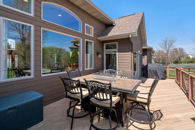 8916 Whispering Oaks Trail, Shakopee, MN 55379