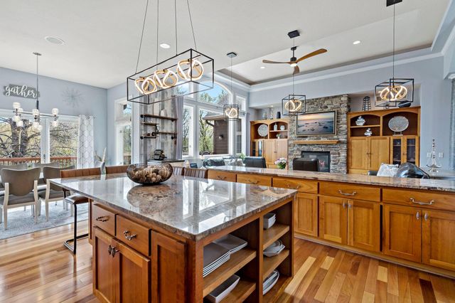 8916 Whispering Oaks Trail, Shakopee, MN 55379